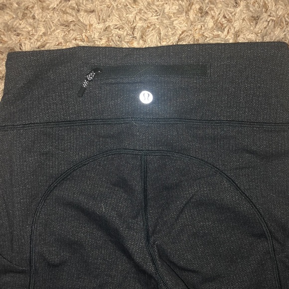 lululemon leggings - Picture 3 of 4
